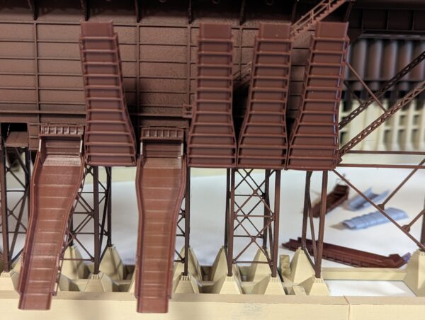 Wide chute and standard gate in down position