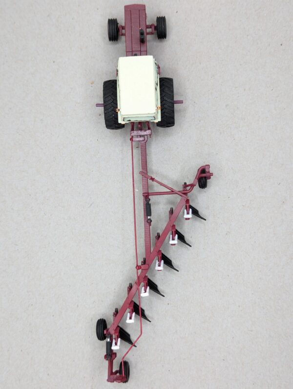 HO Scale Red 720 plow, 6 bottom