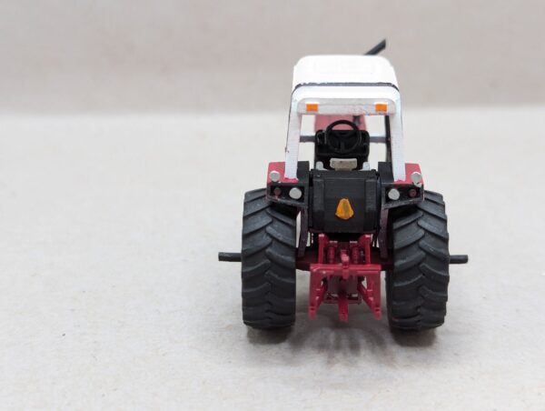 N Scale Red 86 Series Tractor Wide Front