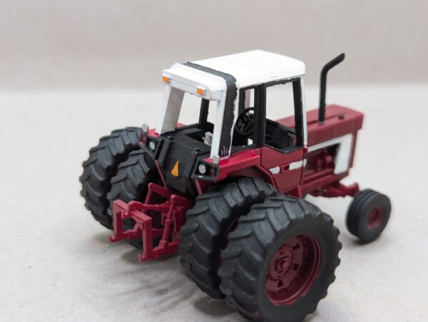 HO Scale Red 86 Series Tractor Wide Front with Duals