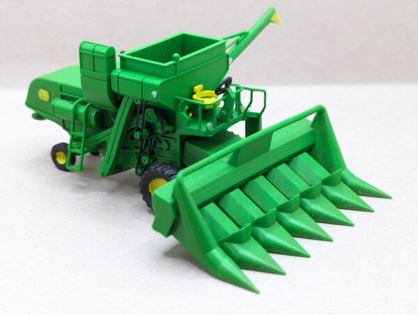 HO Scale Green 105 Combine