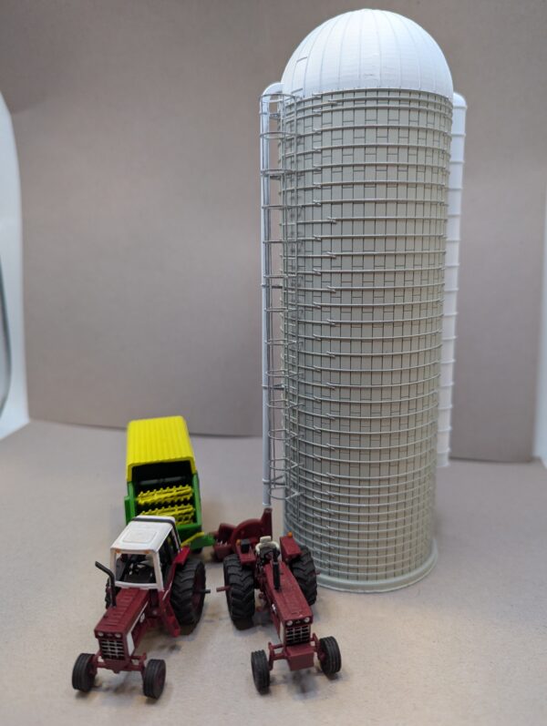 HO-scale-Modern Stave 16'x45' Silo