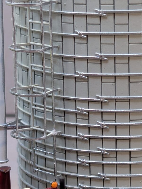 HO-scale-Modern Stave 16'x55' Silo