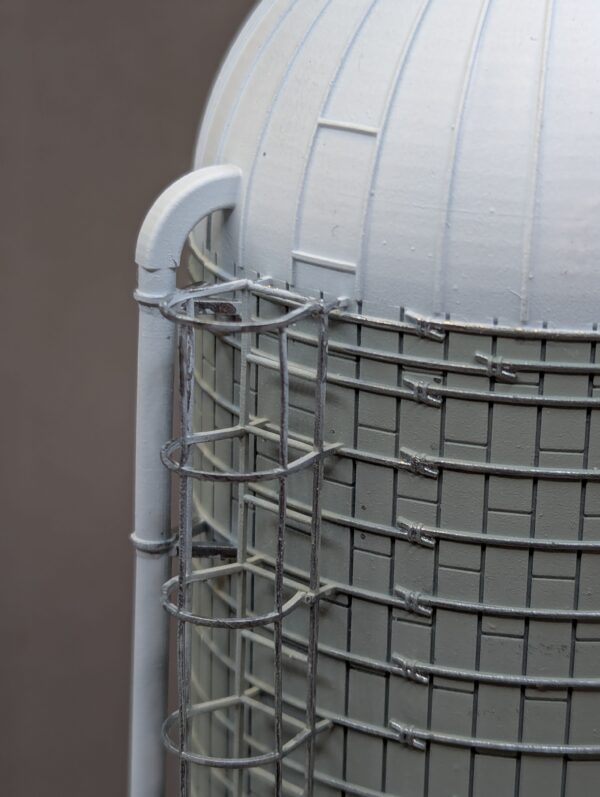 HO-scale-Modern Stave 16'x55' Silo