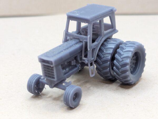 HO Scale Red 66 Series Tractors All Cab Versions