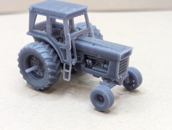 HO Scale Red 66 Series Tractors All Cab Versions