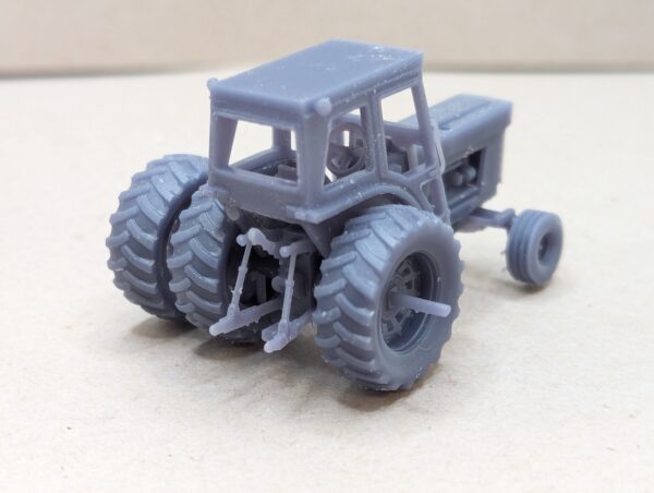 HO Scale Red 66 Series Tractors All Cab Versions