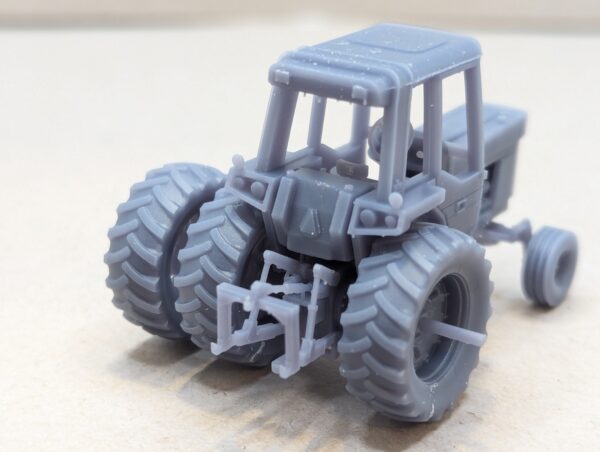 HO Scale Red 86 Series Tractors all Versions