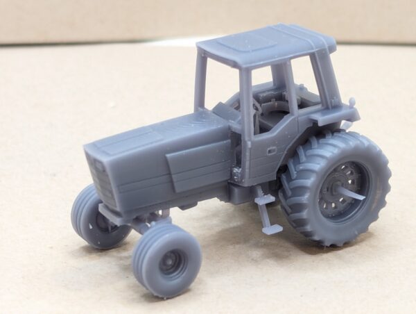 HO Scale Red 88 Tractors Wide Front