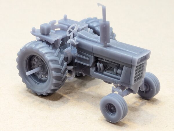 HO Scale Red 66 Series Tractors All rops Versions