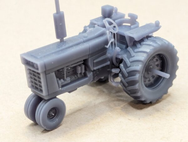 HO Scale Red 66 Series Tractors All rops Versions