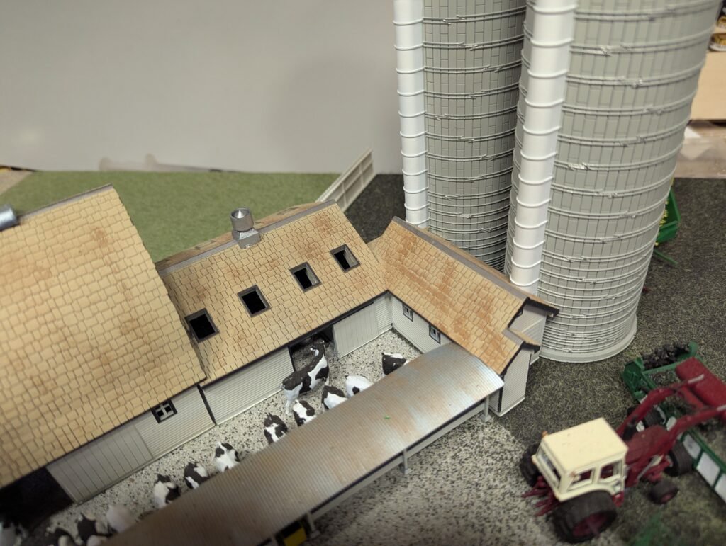 HO Dairy Barn Extension with Silage Room for 2X Modern Stave Silos Right Side
